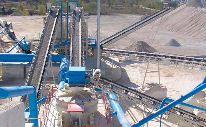 制砂行業(yè)使用的帶式輸送機.jpg 制砂行業(yè)使用的帶式輸送機.jpg