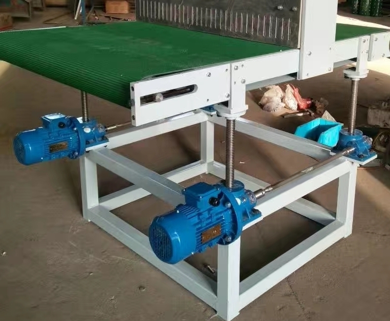 砂光機(jī)配套的黑龍江帶式輸送機(jī).jpg 砂光機(jī)配套的黑龍江帶式輸送機(jī).jpg