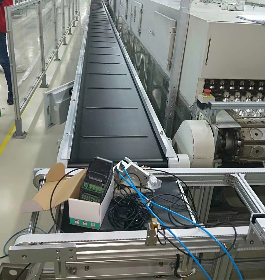 傳送帶輸送機.jpg 傳送帶輸送機.jpg